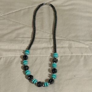 American Honey choker w/hematite & Howlite turquoise colored beads NWOT
